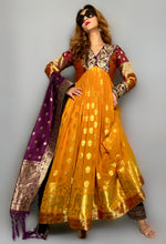 Load image into Gallery viewer, SUROOR