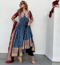 Load image into Gallery viewer, KOEL